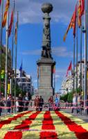 http://upload.wikimedia.org/wikipedia/commons/thumb/7/77/Plaza_de_Arag%C3%B3n_en_Zaragoza_el_d%C3%ADa_de_San_Jorge.jpg/640px-Plaza_de_Arag%C3%B3n_en_Zaragoza_el_d%C3%ADa_de_San_Jorge.jpg
